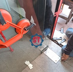 service pintu kaca tempered