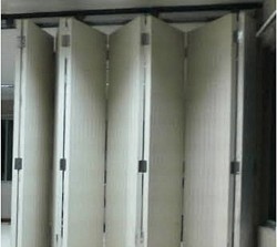 service pintu lipat garasi mobil